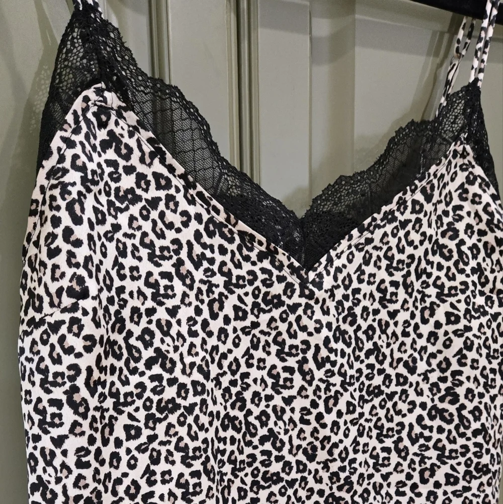 Abercrombie & Fitch satin lace cheetah print camisole top - Picture 3 of 6